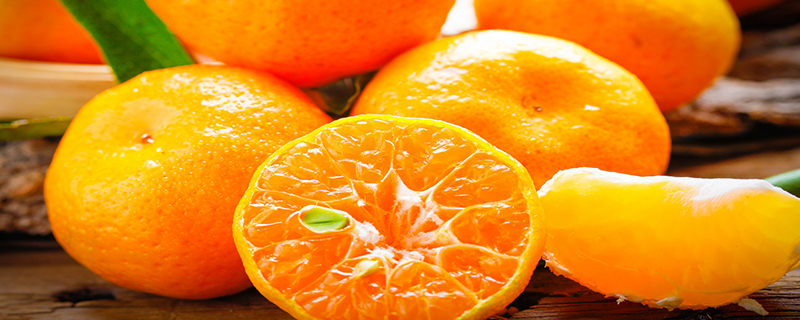 橘子里的白丝是防止上火、促进消化的作用