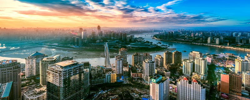 中国四大河流，长江是中国的第一大河，全长是6300公里