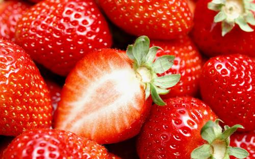 草莓用面粉洗的干净吗