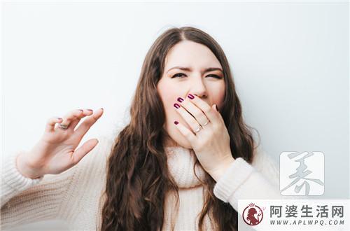 女人老打哈欠，是内分泌失调的预兆吗？