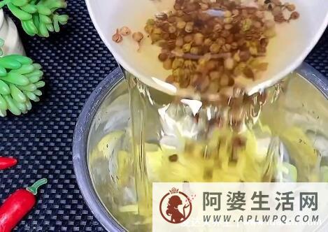 羊肉馅饺子配什么菜好，年夜饭试试韭菜馅附视频(韭菜补肾温阳)