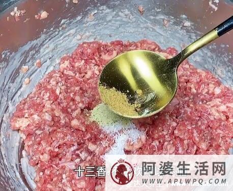 羊肉馅饺子配什么菜好，年夜饭试试韭菜馅附视频(韭菜补肾温阳)