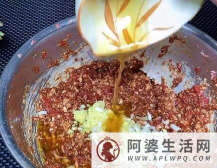 羊肉馅饺子配什么菜好，年夜饭试试韭菜馅附视频(韭菜补肾温阳)