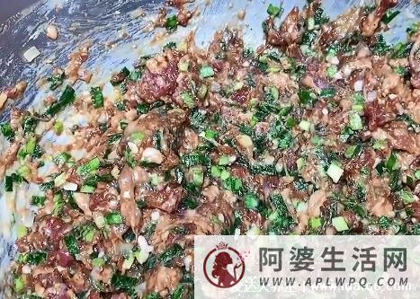 羊肉馅饺子配什么菜好，年夜饭试试韭菜馅附视频(韭菜补肾温阳)