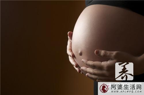 孕妇分娩时，胎头入盆会出现分必物吗？
