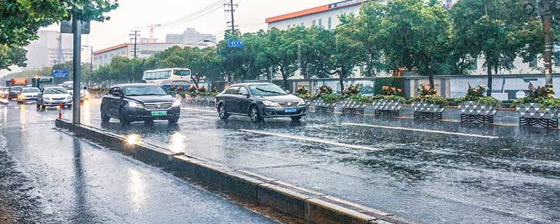 自然灾害中的暴雨