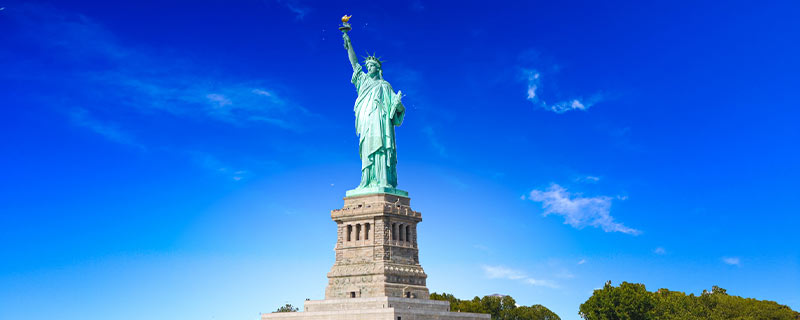 自由女神像法国1876年赠给美国独立一百周年的礼物