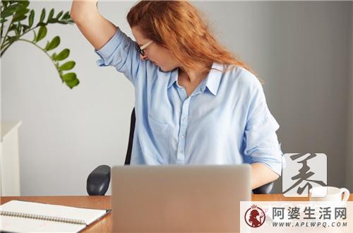 女生腋下长毛的时候应该注意什么？腋毛的作用有哪些？